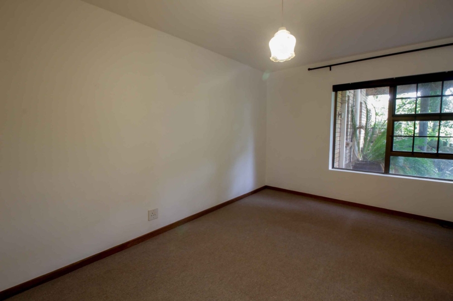 5 Bedroom Property for Sale in Paradise Beach Eastern Cape